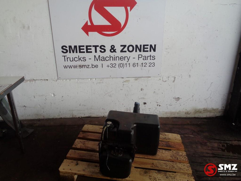 DAF Occ AdBlue tank daf xf 105 - Sistema de combustible para Camión: foto 1 DAF Occ AdBlue tank daf xf 105 - Sistema de combustible para Camión: foto 1