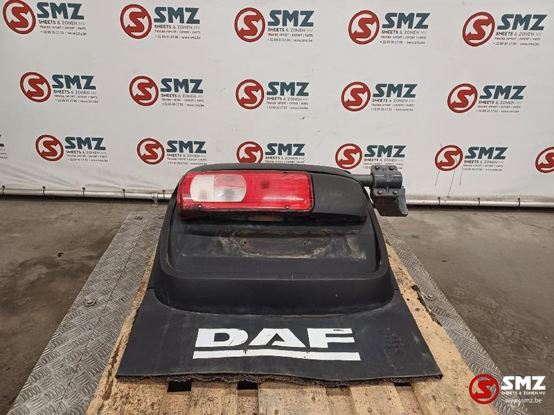 DAF Occ spatbord + spatbordsteun linksachteraan DAF - Carrocería y exterior para Camión: foto 1 DAF Occ spatbord + spatbordsteun linksachteraan DAF - Carrocería y exterior para Camión: foto 1