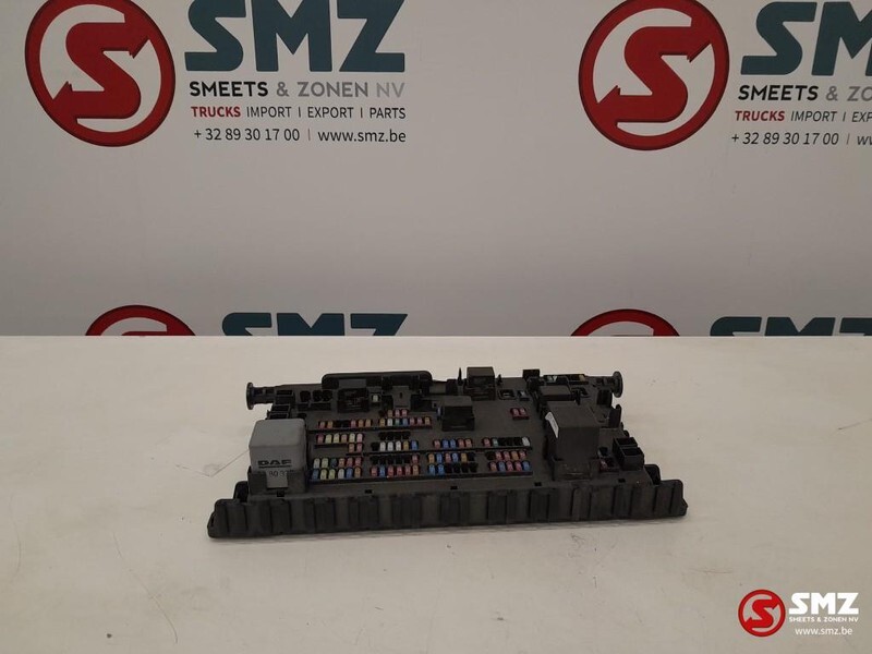 DAF Occ zekeringskast Daf XF 2150895 - Unidad de control para Camión: foto 1 DAF Occ zekeringskast Daf XF 2150895 - Unidad de control para Camión: foto 1