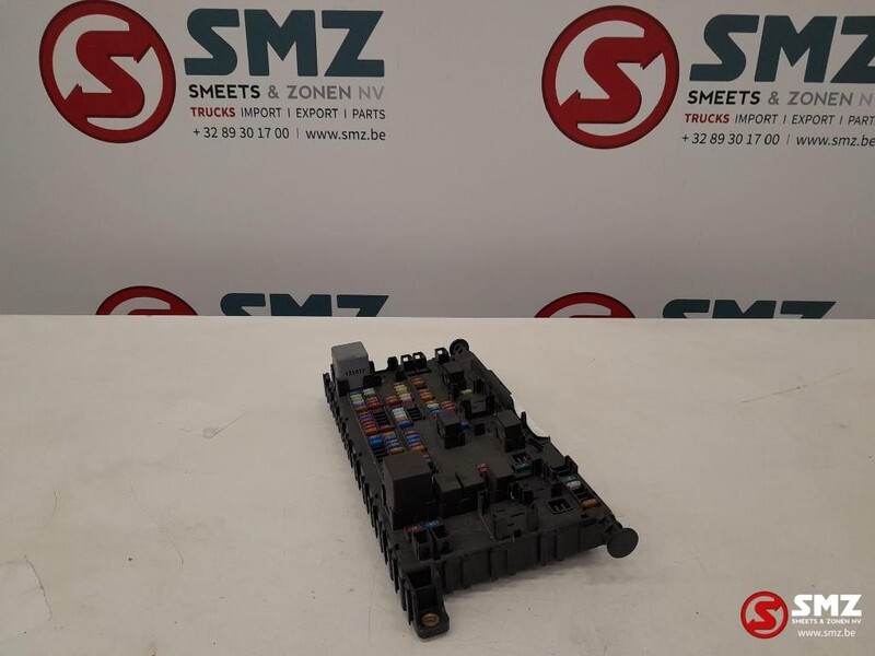 DAF Occ zekeringskast Daf XF 2150895 - Unidad de control para Camión: foto 2 DAF Occ zekeringskast Daf XF 2150895 - Unidad de control para Camión: foto 2