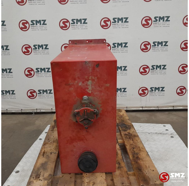 Diversen Occ hydraulische tank 200L - Depósito hidráulico para Camión: foto 3 Diversen Occ hydraulische tank 200L - Depósito hidráulico para Camión: foto 3
