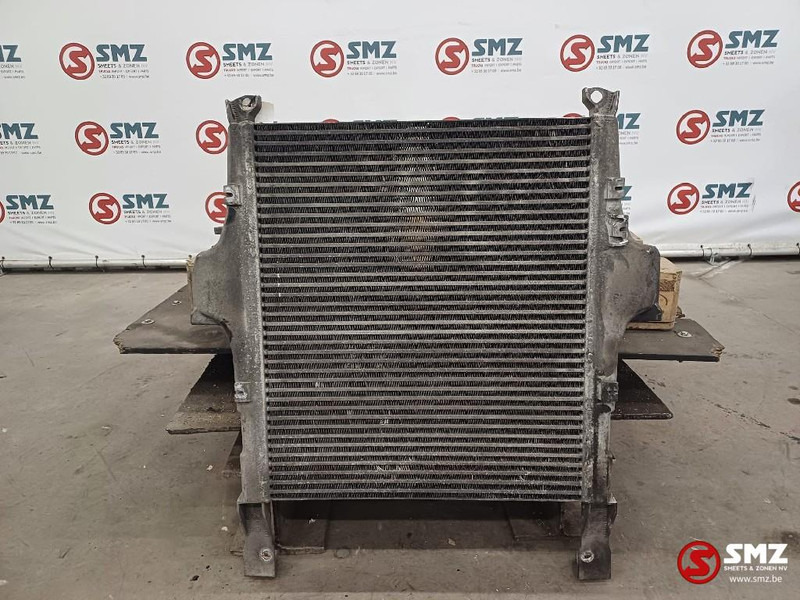 Iveco Occ intercooler 440S42 AD STRALIS E6 Iveco - Intercooler para Camión: foto 1 Iveco Occ intercooler 440S42 AD STRALIS E6 Iveco - Intercooler para Camión: foto 1