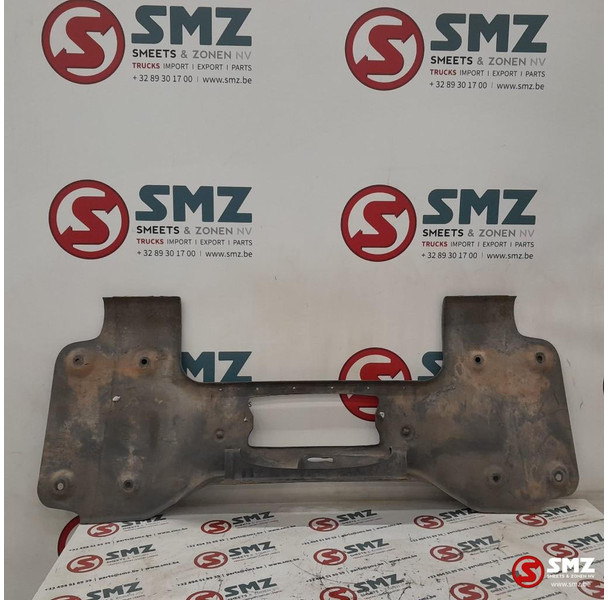 MAN Occ bumper middengedeelte MAN - Parachoques para Camión: foto 2 MAN Occ bumper middengedeelte MAN - Parachoques para Camión: foto 2