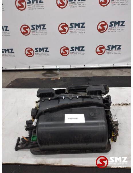 MAN Occ kachelhuis MAN TGX 81619006444 - Calefacción/ Ventilación para Camión: foto 1 MAN Occ kachelhuis MAN TGX 81619006444 - Calefacción/ Ventilación para Camión: foto 1