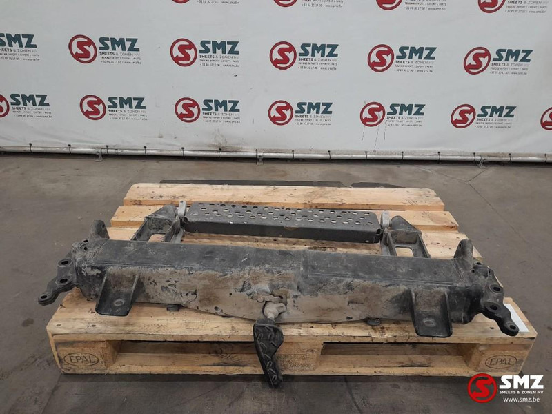 MAN Occ voorframe MAN - Parachoques para Camión: foto 2 MAN Occ voorframe MAN - Parachoques para Camión: foto 2