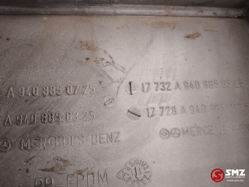 Mercedes-Benz Occ Bumperhoek links Mercedes Axor - Esquina parachoques para Camión: foto 3 Mercedes-Benz Occ Bumperhoek links Mercedes Axor - Esquina parachoques para Camión: foto 3