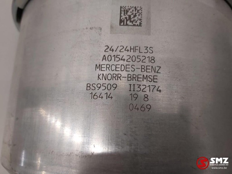 Mercedes-Benz Occ Rembooster links achter Mercedes - Cilindro de freno para Camión: foto 2 Mercedes-Benz Occ Rembooster links achter Mercedes - Cilindro de freno para Camión: foto 2