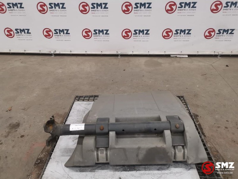 Mercedes-Benz Occ Spatbord met steun Actros MP2/MP3 - Carrocería y exterior para Camión: foto 3 Mercedes-Benz Occ Spatbord met steun Actros MP2/MP3 - Carrocería y exterior para Camión: foto 3