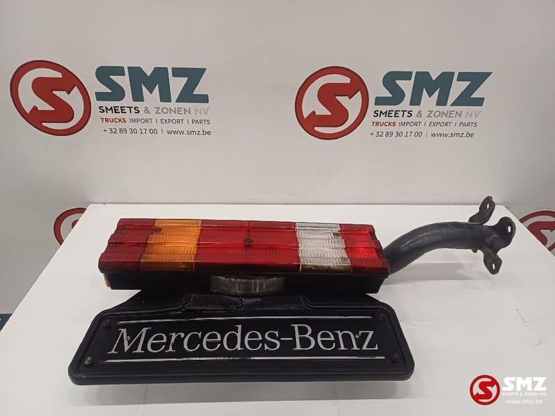 Mercedes-Benz Occ achterlicht links Mercedes - Luz trasera para Camión: foto 1 Mercedes-Benz Occ achterlicht links Mercedes - Luz trasera para Camión: foto 1
