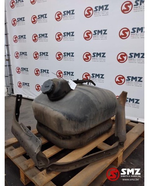 Mercedes-Benz Occ brandstoftank 125L Mercedes Atego A9704710001 - Depósito de combustible para Camión: foto 2 Mercedes-Benz Occ brandstoftank 125L Mercedes Atego A9704710001 - Depósito de combustible para Camión: foto 2