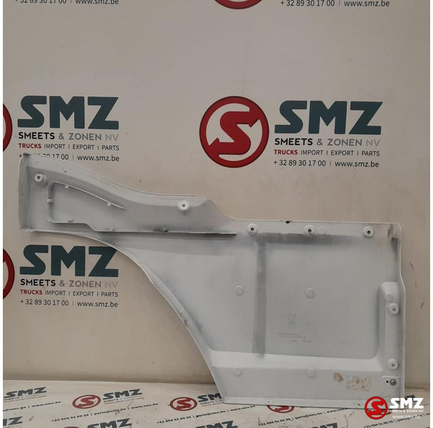 Mercedes-Benz Occ deurverlenging rechts Mercedes - Puerta y piezas para Camión: foto 2 Mercedes-Benz Occ deurverlenging rechts Mercedes - Puerta y piezas para Camión: foto 2