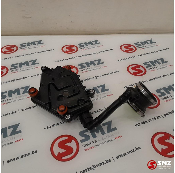 Mercedes-Benz Occ olieafscheider links AMG C63S Mercedes - Motor y piezas para Coche: foto 4 Mercedes-Benz Occ olieafscheider links AMG C63S Mercedes - Motor y piezas para Coche: foto 4