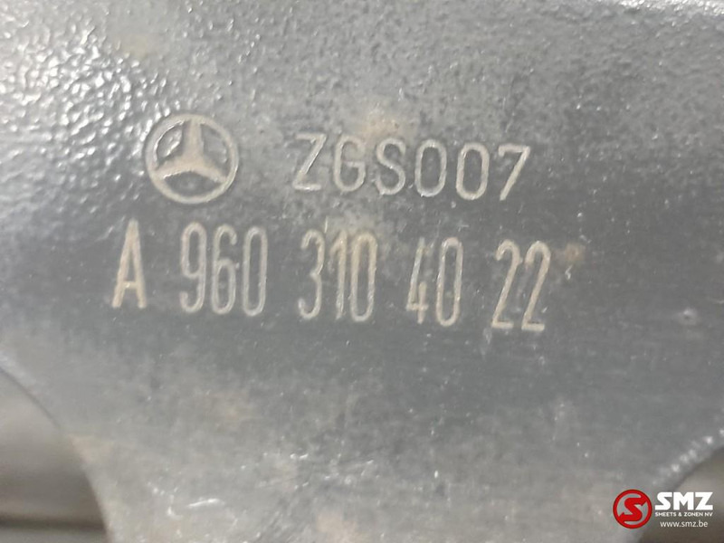 Mercedes-Benz Occ voorbumperbalk Mercedes - Parachoques para Camión: foto 5 Mercedes-Benz Occ voorbumperbalk Mercedes - Parachoques para Camión: foto 5