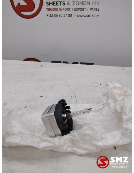 Mercedes-Benz Xenonlamp + houder Mercedes A0018265482 N000000004 - Faro delantero para Camión: foto 1 Mercedes-Benz Xenonlamp + houder Mercedes A0018265482 N000000004 - Faro delantero para Camión: foto 1