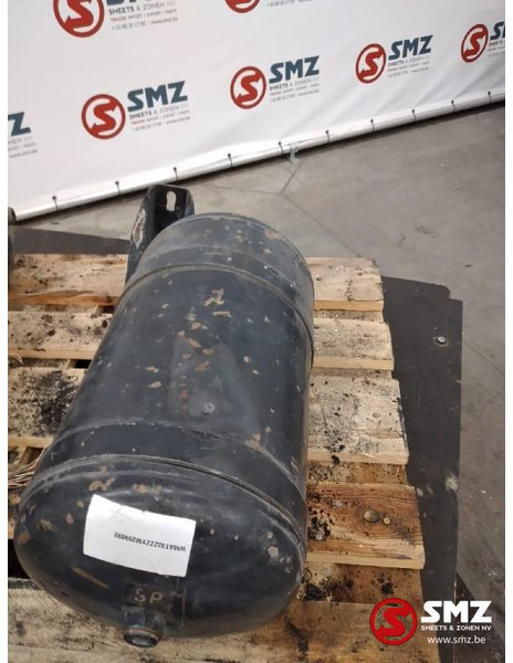 MAN Occ set luchtketels MAN F2000 20L 12.5 Bar 8151401 - Recambio para Camión: foto 2 MAN Occ set luchtketels MAN F2000 20L 12.5 Bar 8151401 - Recambio para Camión: foto 2