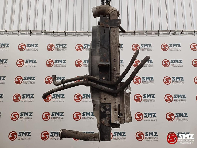 Renault Occ radiator Renault - Radiador para Camión: foto 4 Renault Occ radiator Renault - Radiador para Camión: foto 4