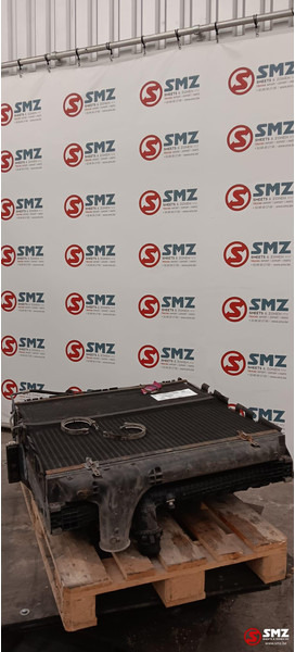 Renault Occ radiator + intercooler Renault - Radiador para Camión: foto 4 Renault Occ radiator + intercooler Renault - Radiador para Camión: foto 4