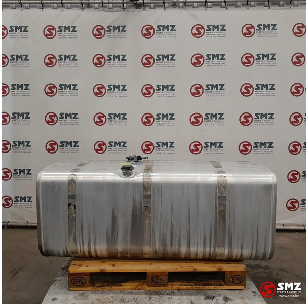 Scania Occ brandstoftank 700L + brandstofniveausensor Sca - Depósito de combustible para Camión: foto 1 Scania Occ brandstoftank 700L + brandstofniveausensor Sca - Depósito de combustible para Camión: foto 1