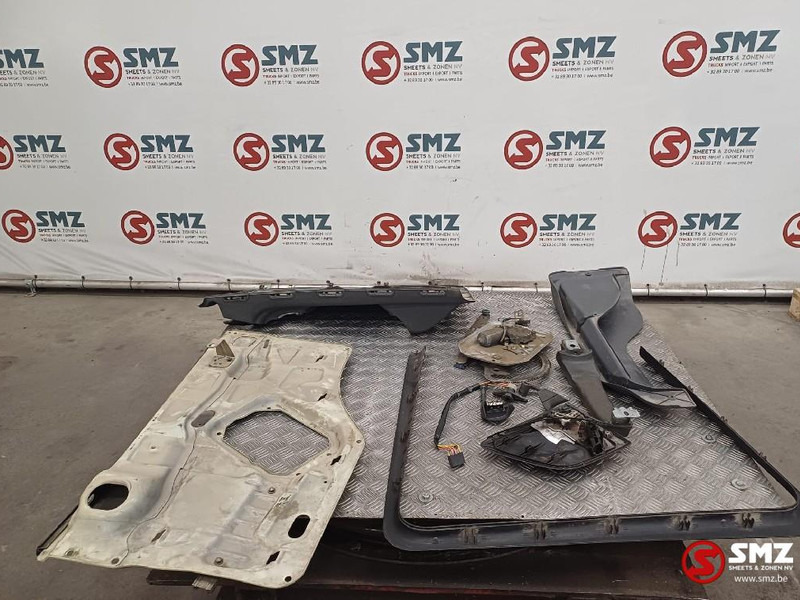 Scania Occ deur rechts + binnenbekleding 4 Serie Torpedo - Puerta y piezas para Camión: foto 4 Scania Occ deur rechts + binnenbekleding 4 Serie Torpedo - Puerta y piezas para Camión: foto 4