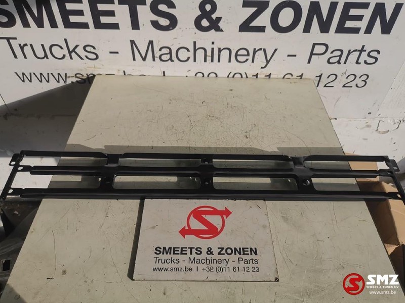 Volvo Klaptree frontgrille - Parrilla para Camión: foto 1 Volvo Klaptree frontgrille - Parrilla para Camión: foto 1