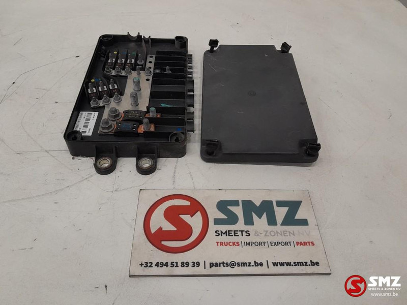 Volvo Occ zekeringskast Volvo - Sistema eléctrico para Camión: foto 3 Volvo Occ zekeringskast Volvo - Sistema eléctrico para Camión: foto 3