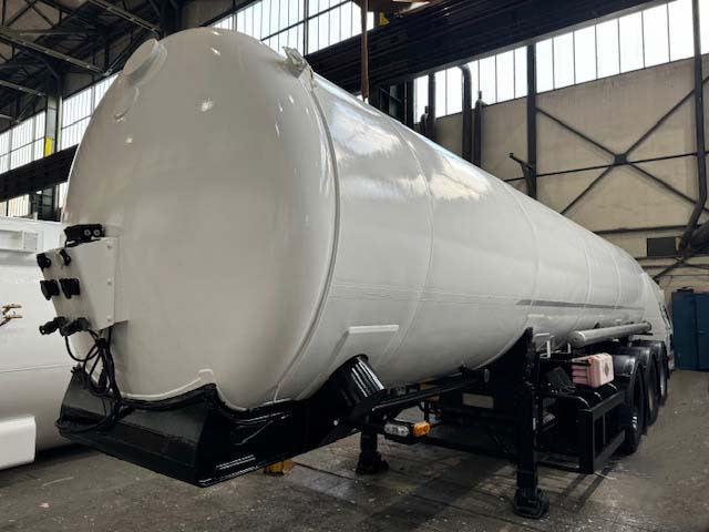 CRYOLOR Gas tank semi-trailer cryogenic used for nitrogen, argon, oxygen, LIN, LOX, LAR. - Semirremolque cisterna: foto 2 CRYOLOR Gas tank semi-trailer cryogenic used for nitrogen, argon, oxygen, LIN, LOX, LAR. - Semirremolque cisterna: foto 2
