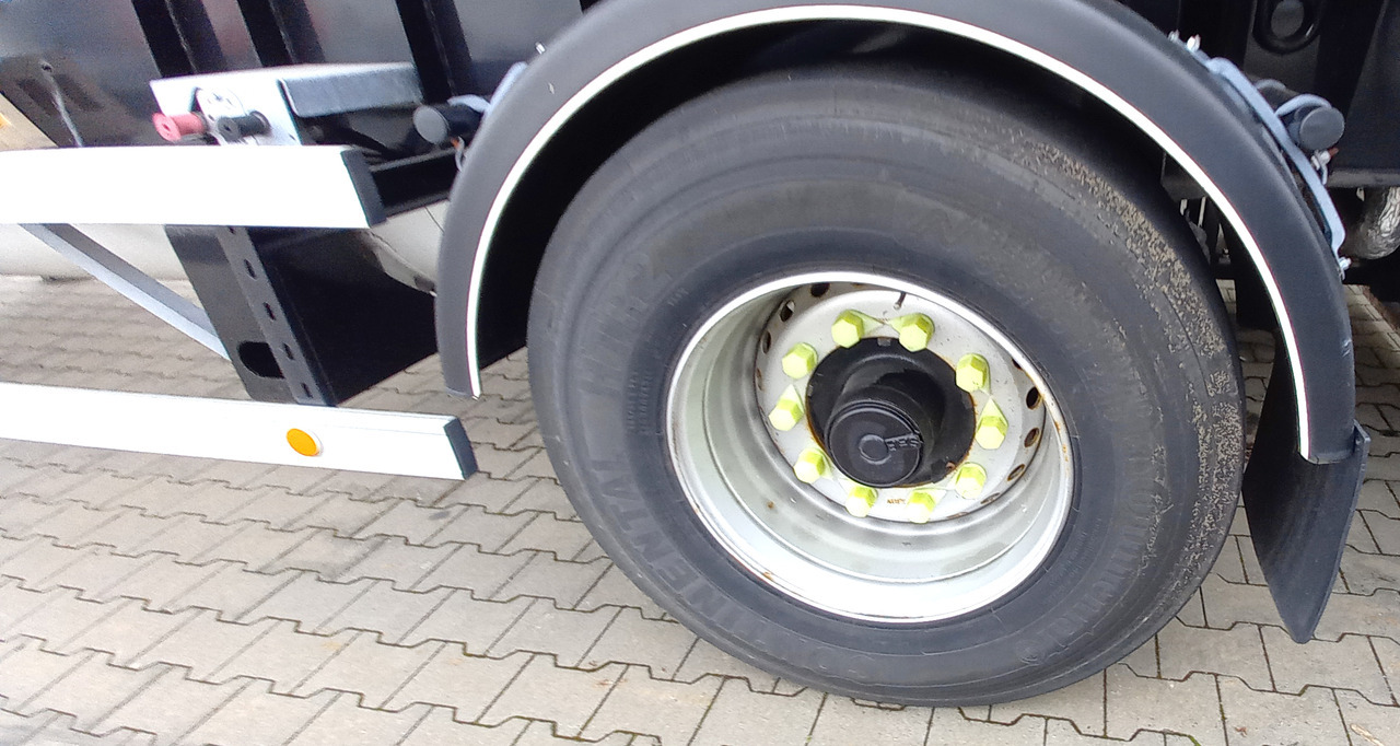 Schwingenschlögel Gas tank semi-trailer used for LNG/CNG mobile filling station Methan Gas Cryogenic - Semirremolque cisterna: foto 5 Schwingenschlögel Gas tank semi-trailer used for LNG/CNG mobile filling station Methan Gas Cryogenic - Semirremolque cisterna: foto 5