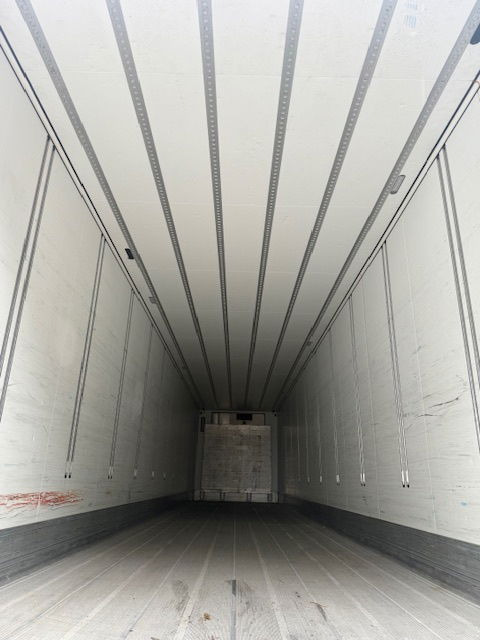 Schmitz Cargobull Thermoking SLXe 300 weinig uren Laadklep Liftas - Semirremolque frigorífico: foto 5 Schmitz Cargobull Thermoking SLXe 300 weinig uren Laadklep Liftas - Semirremolque frigorífico: foto 5
