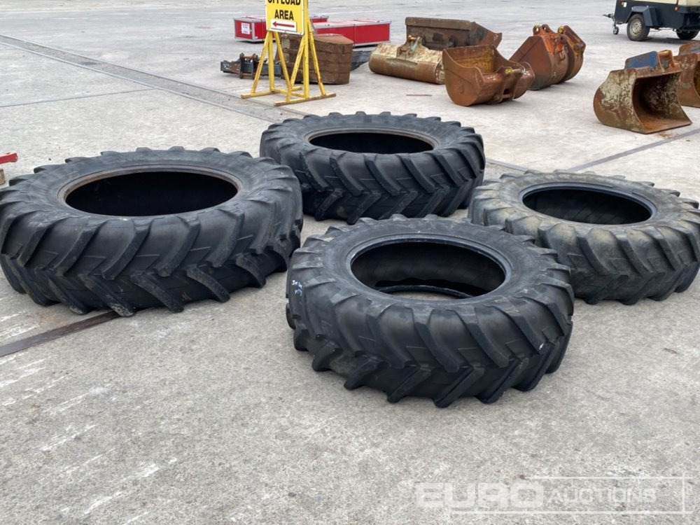 18.4 R38 Michelin Tyres (2 of) & 14.9 R28 Michelin Tyres (2 of) - Neumático: foto 2 18.4 R38 Michelin Tyres (2 of) & 14.9 R28 Michelin Tyres (2 of) - Neumático: foto 2