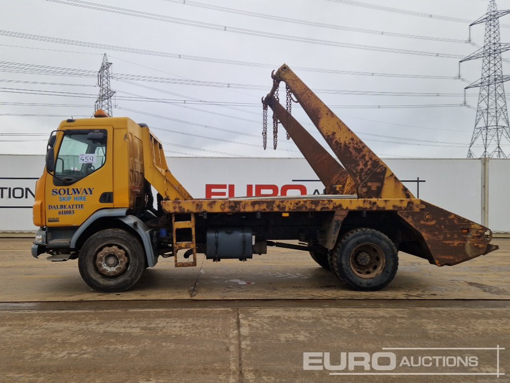 2004 DAF 55.220 - Camión portacontenedor de cadenas: foto 2 2004 DAF 55.220 - Camión portacontenedor de cadenas: foto 2