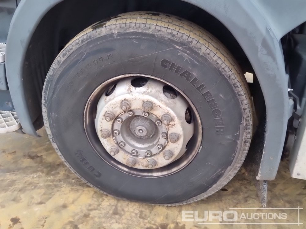 Camión caja abierta para transporte de equipos pesados 2009 Scania P310: foto 11 Camión caja abierta para transporte de equipos pesados 2009 Scania P310: foto 11