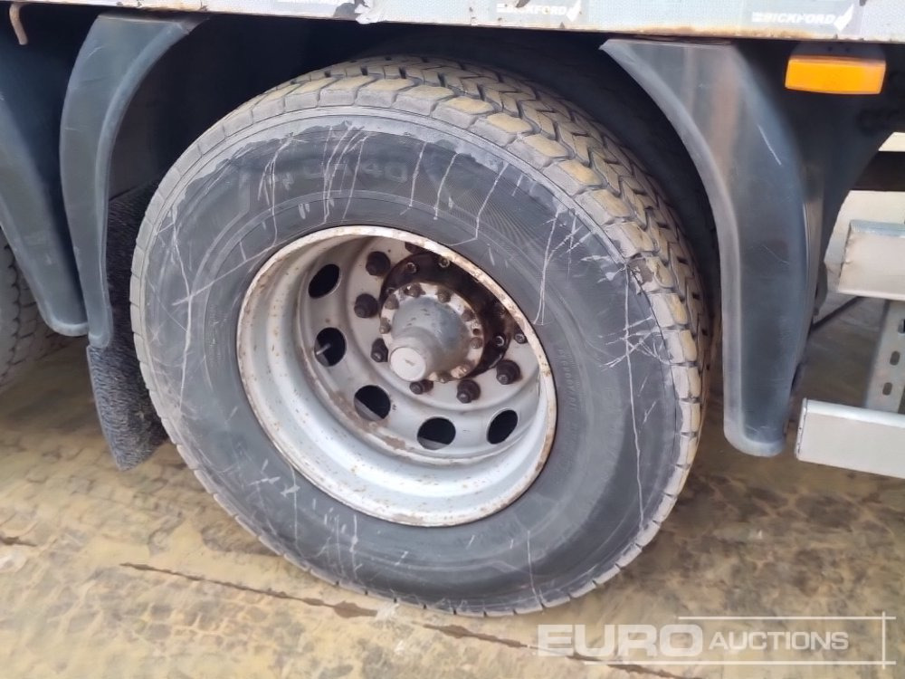 Camión caja abierta para transporte de equipos pesados 2009 Scania P310: foto 13 Camión caja abierta para transporte de equipos pesados 2009 Scania P310: foto 13