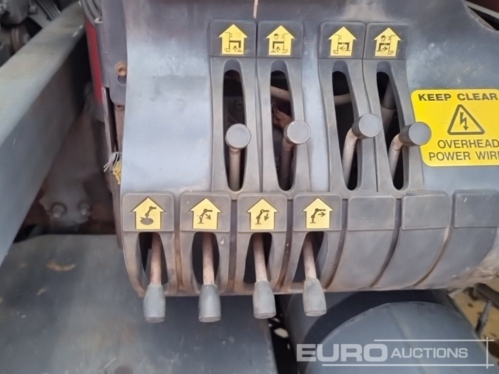 Camión caja abierta para transporte de equipos pesados 2009 Scania P310: foto 23 Camión caja abierta para transporte de equipos pesados 2009 Scania P310: foto 23