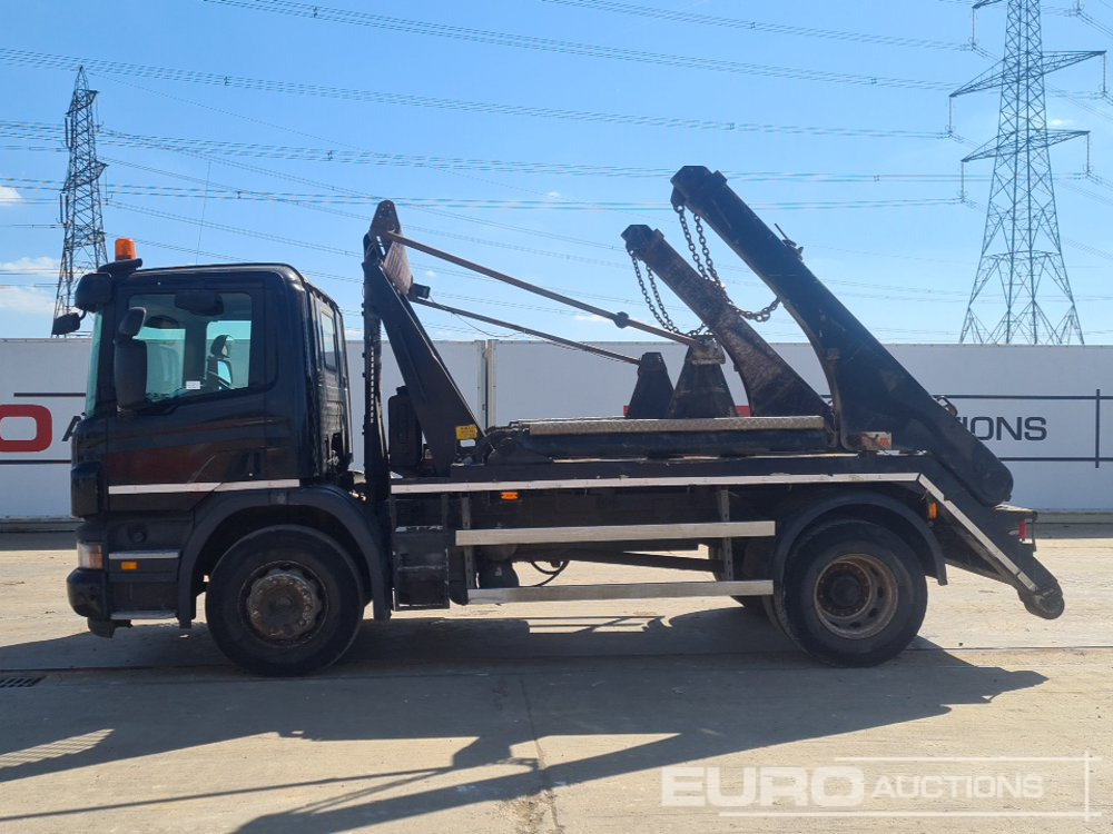 2011 Scania P230 - Camión portacontenedor de cadenas: foto 2 2011 Scania P230 - Camión portacontenedor de cadenas: foto 2