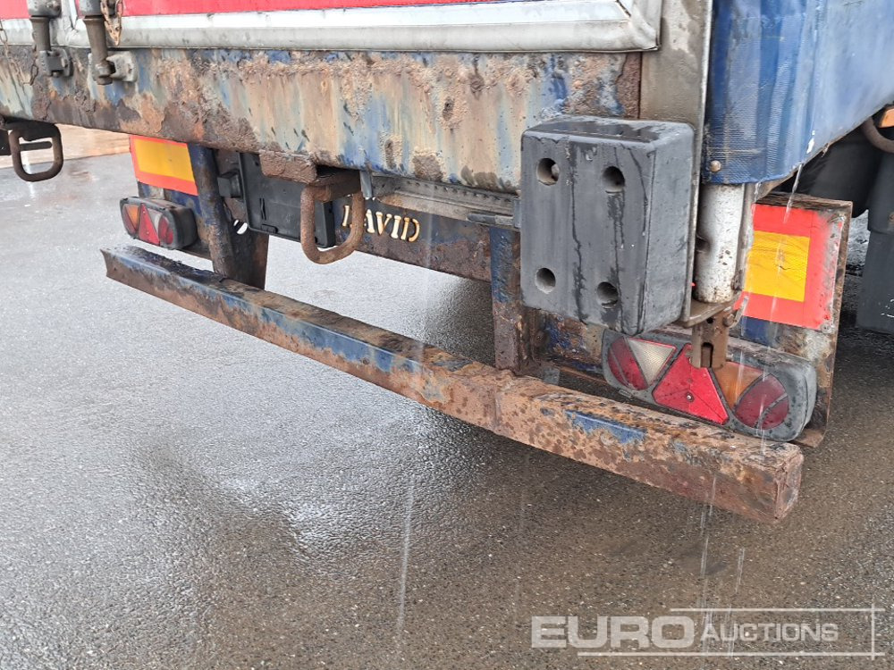 Semirremolque lona 2012 SDC 45' Tri Axle Curtainsider Trailer, BPW Axles: foto 15 Semirremolque lona 2012 SDC 45' Tri Axle Curtainsider Trailer, BPW Axles: foto 15