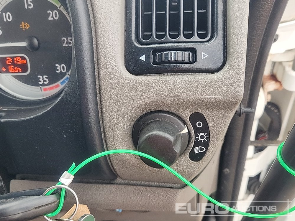 Camión frigorífico 2013 DAF LF 55.180: foto 32