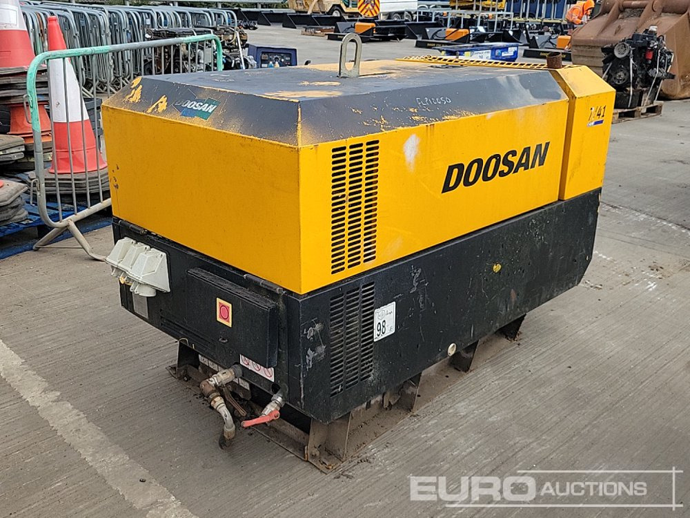 2013 Doosan 741 140CFM - Compresor de aire: foto 1 2013 Doosan 741 140CFM - Compresor de aire: foto 1