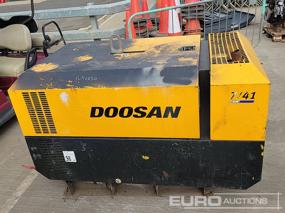 2013 Doosan 741 140CFM - Compresor de aire: foto 2 2013 Doosan 741 140CFM - Compresor de aire: foto 2