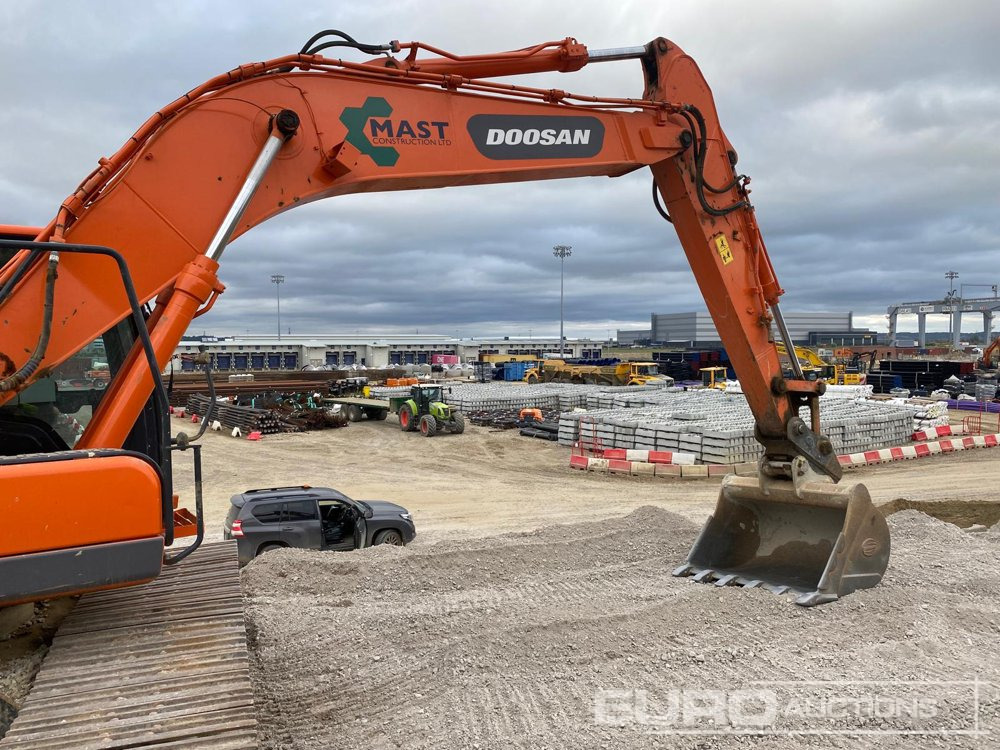 2013 Doosan DX225LC - Excavadora de cadenas: foto 2 2013 Doosan DX225LC - Excavadora de cadenas: foto 2