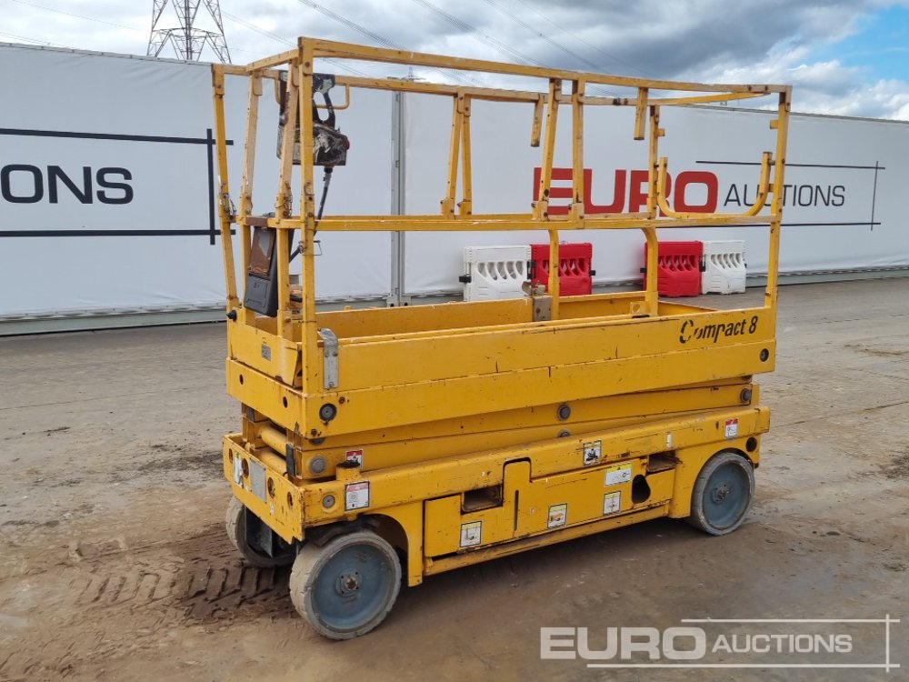 2014 Haulotte Compact 8 - Plataforma elevadora: foto 1 2014 Haulotte Compact 8 - Plataforma elevadora: foto 1