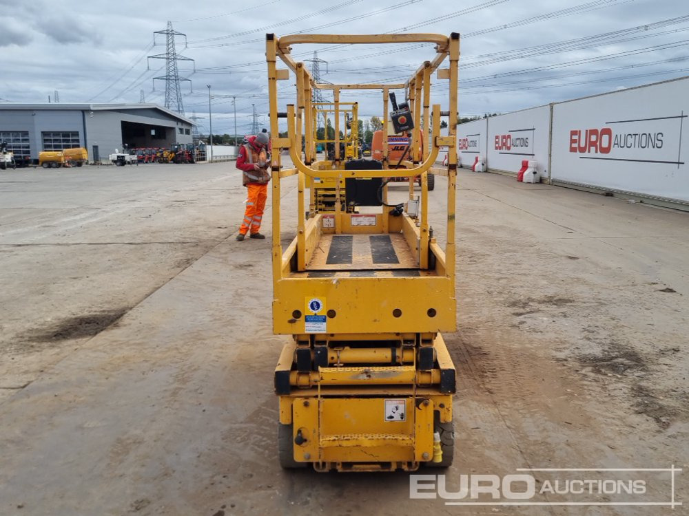 2014 Haulotte Compact 8 - Plataforma elevadora: foto 4 2014 Haulotte Compact 8 - Plataforma elevadora: foto 4