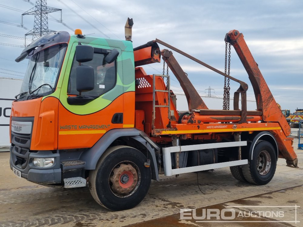2015 DAF LF250 - Camión portacontenedor de cadenas: foto 1 2015 DAF LF250 - Camión portacontenedor de cadenas: foto 1