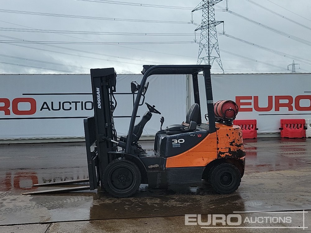 2015 Doosan G30E-5 - Carretilla elevadora: foto 2 2015 Doosan G30E-5 - Carretilla elevadora: foto 2