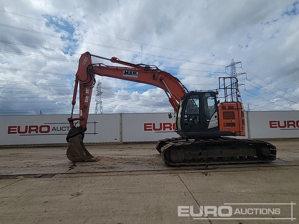 2015 Hitachi ZX225USLC-5B - Excavadora de cadenas: foto 2 2015 Hitachi ZX225USLC-5B - Excavadora de cadenas: foto 2