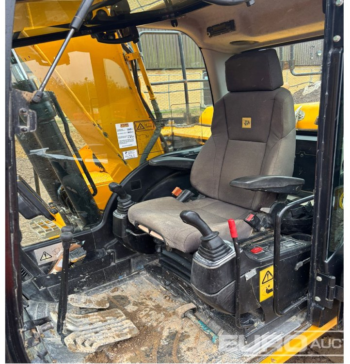 Excavadora de cadenas 2015 JCB JS130LC: foto 12 Excavadora de cadenas 2015 JCB JS130LC: foto 12