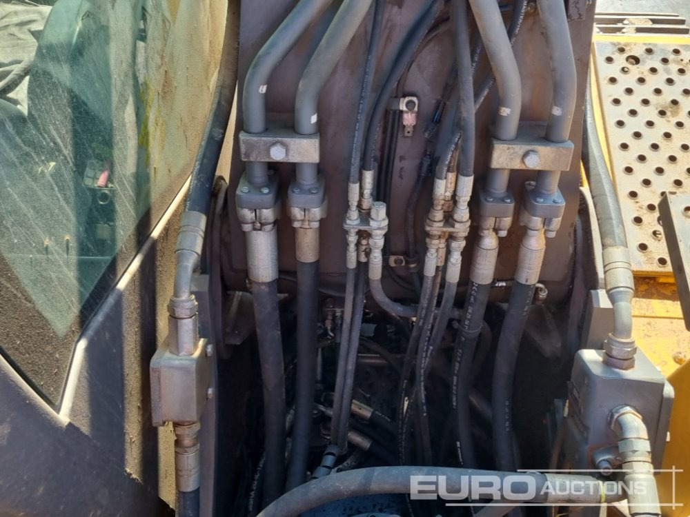 Excavadora de cadenas 2015 Volvo EC220EL: foto 21