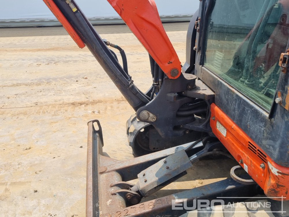 Miniexcavadora 2016 Kubota U27-4: foto 11