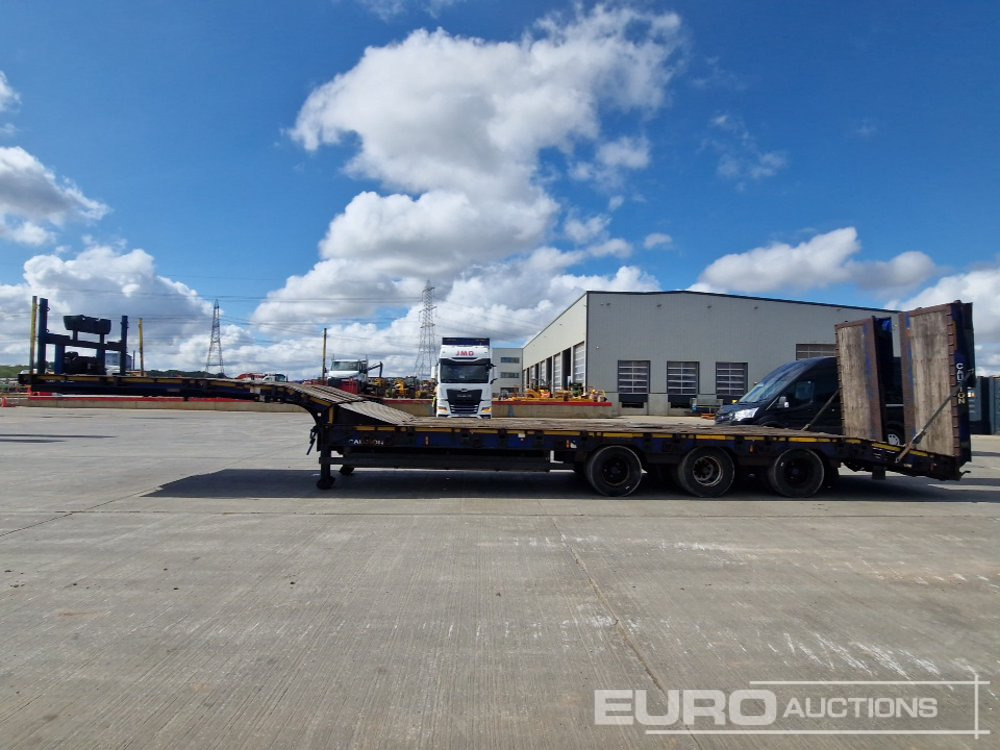 2016 Montracon Tri Axle Step Frame Low Loader Trailer, Winch, Neck Ramps, Out Riggers, Hydraulic Flip Toe Ramps - Semirremolque góndola rebajadas: foto 2 2016 Montracon Tri Axle Step Frame Low Loader Trailer, Winch, Neck Ramps, Out Riggers, Hydraulic Flip Toe Ramps - Semirremolque góndola rebajadas: foto 2