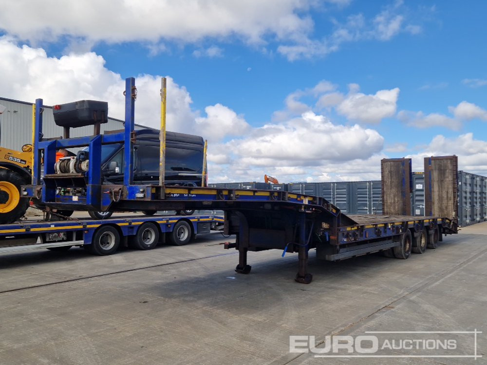 2016 Montracon Tri Axle Step Frame Low Loader Trailer, Winch, Neck Ramps, Out Riggers, Hydraulic Flip Toe Ramps - Semirremolque góndola rebajadas: foto 1 2016 Montracon Tri Axle Step Frame Low Loader Trailer, Winch, Neck Ramps, Out Riggers, Hydraulic Flip Toe Ramps - Semirremolque góndola rebajadas: foto 1