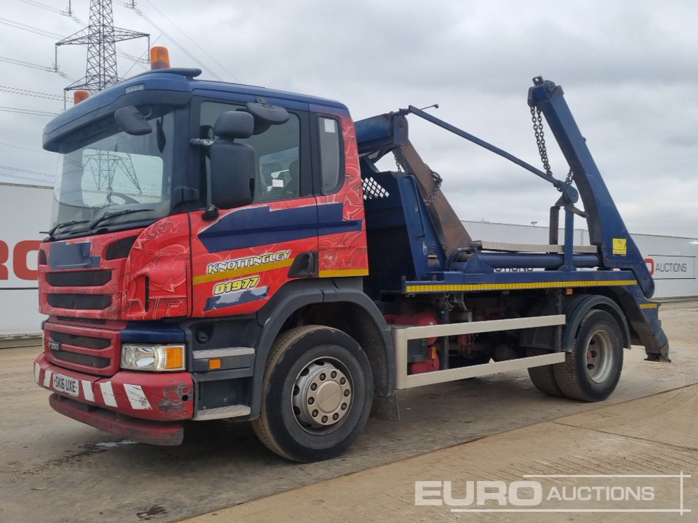 2016 Scania P250 - Camión portacontenedor de cadenas: foto 1 2016 Scania P250 - Camión portacontenedor de cadenas: foto 1